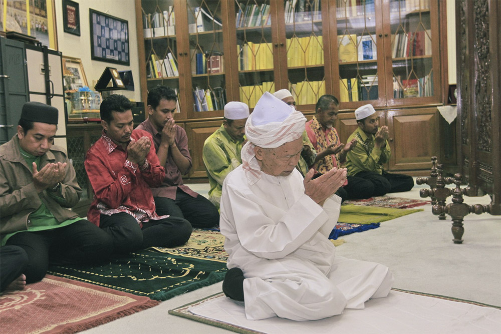 Dikatakan Tuan Guru hanya beberapa kali meninggalkan solat tahajjud. [Tranung]